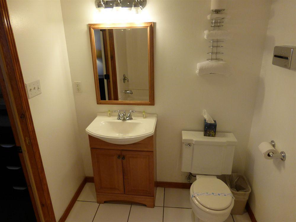 Travel Inn Ларами Экстерьер фото